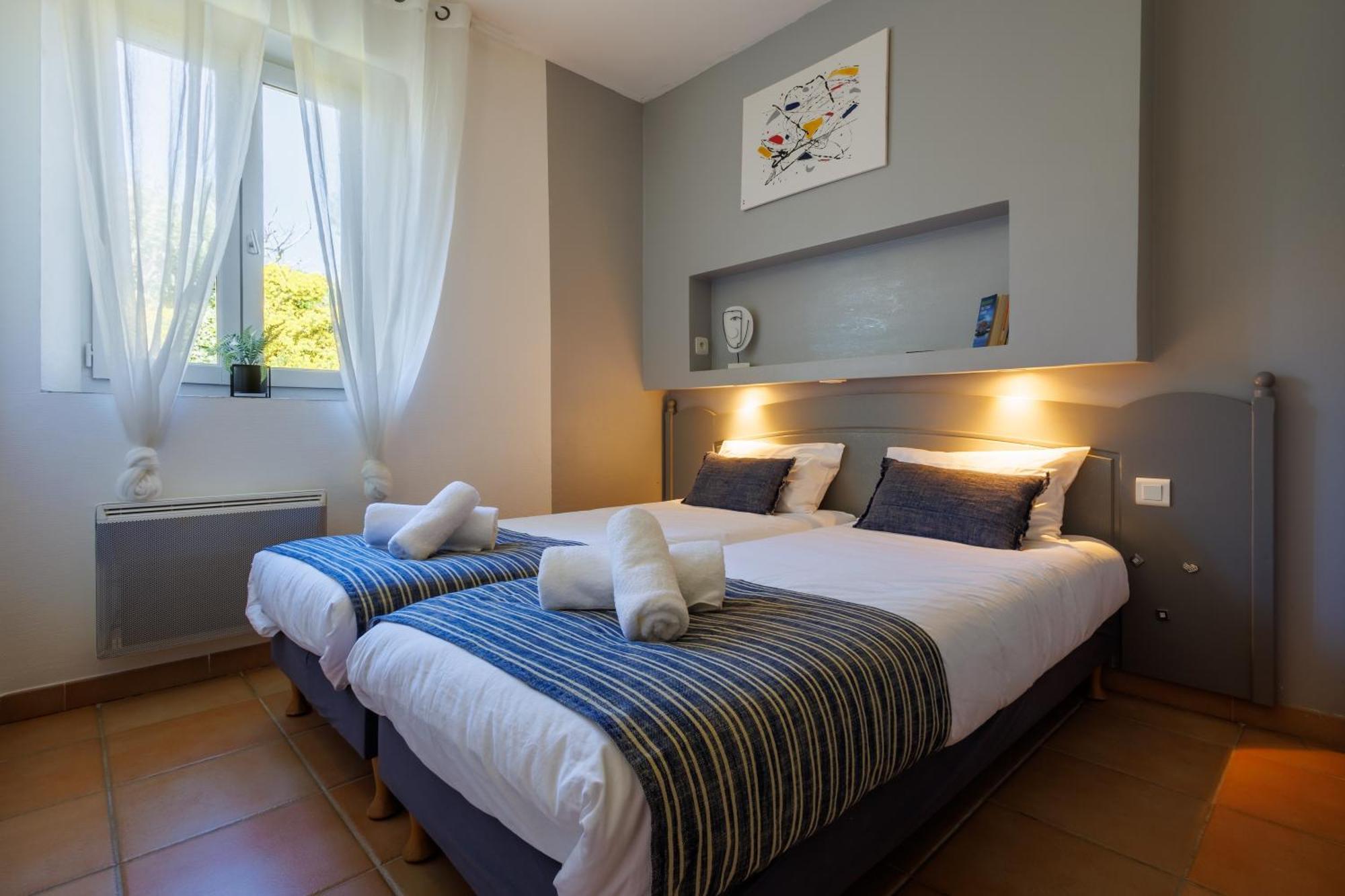Lou Karo - Piscine Partagee - Parking Prive Villa Gordes Bagian luar foto