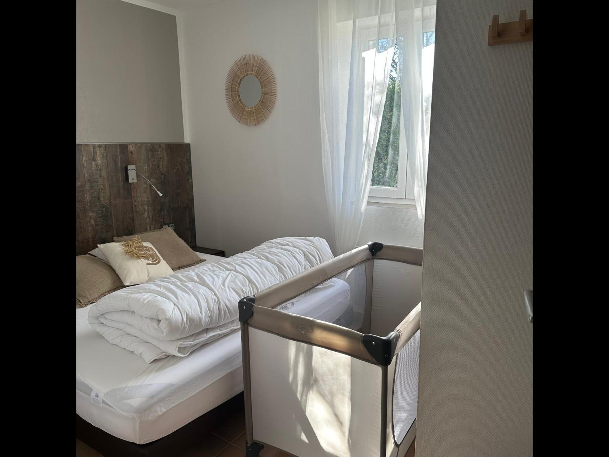 Lou Karo - Piscine Partagee - Parking Prive Villa Gordes Bagian luar foto